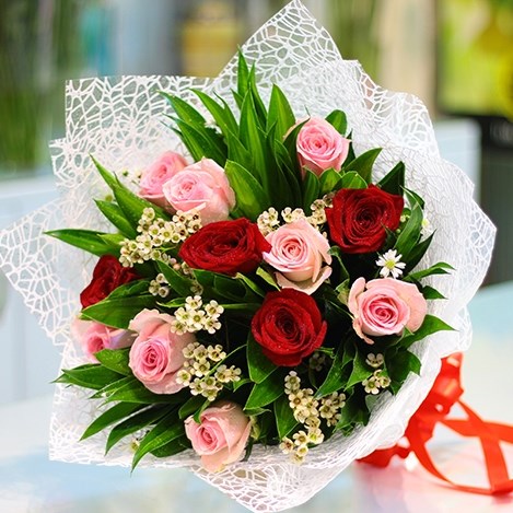 product image for Red and Pink Roses Bouquet