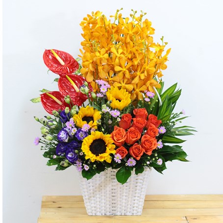 Stunning mixed colour arrangement