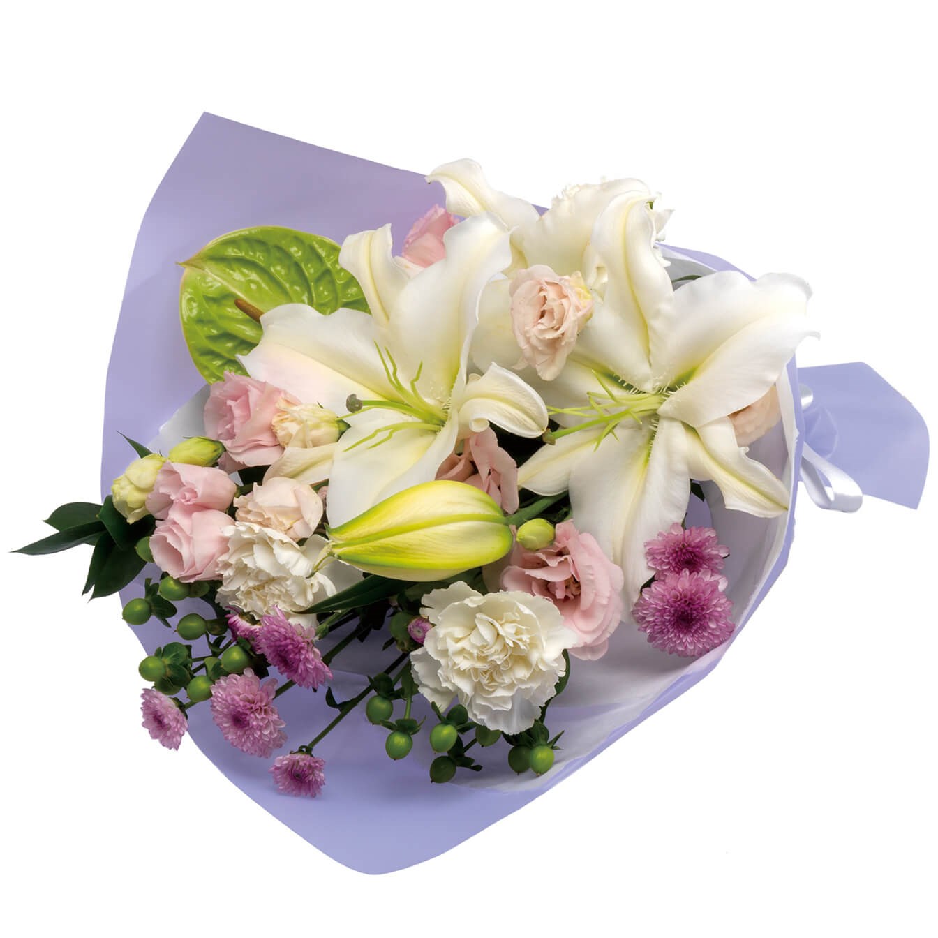Sympathy bouquet in white with some pastel colors