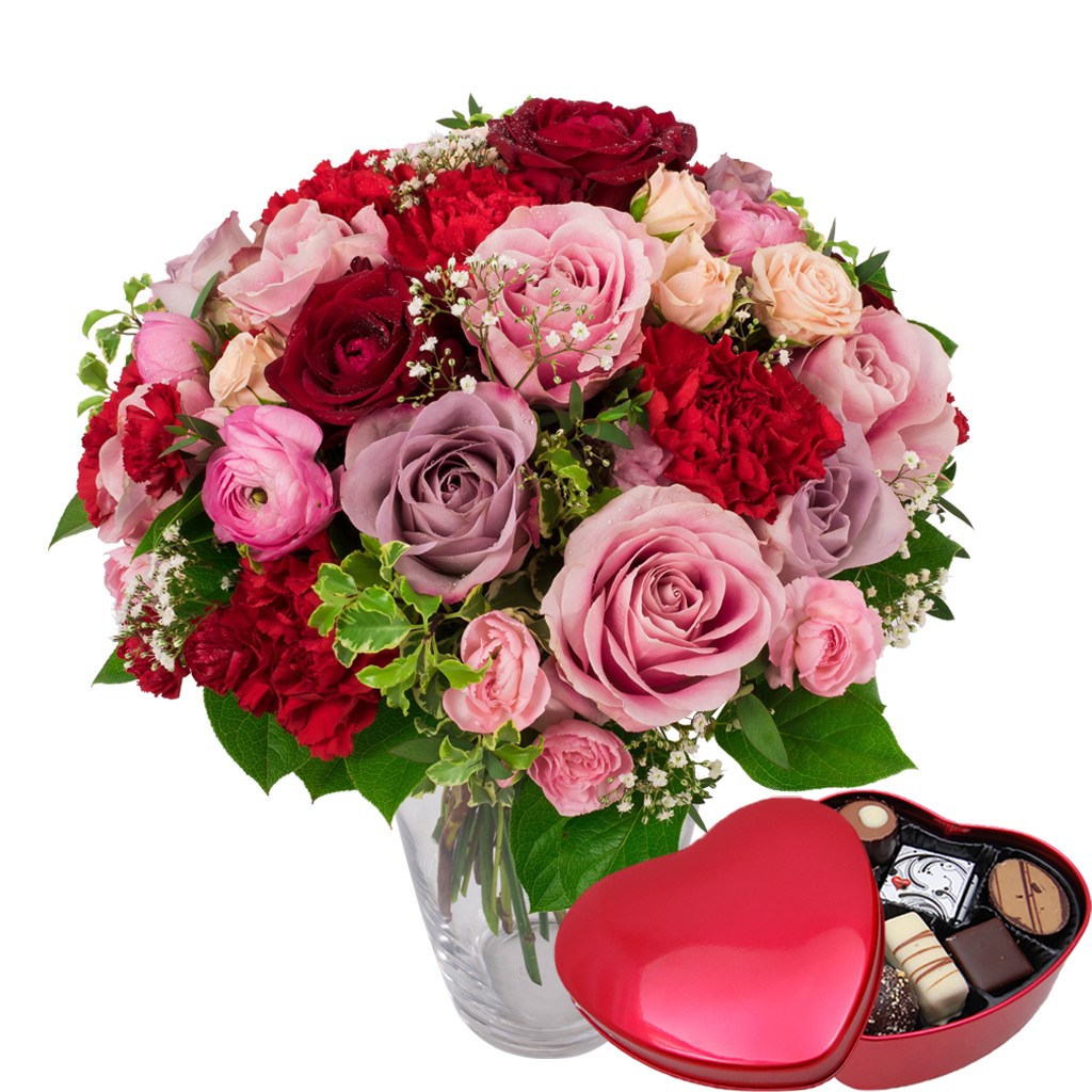 product image for Wonderwoman with red chocolate heart