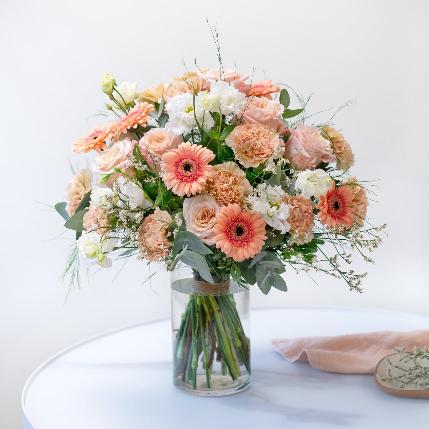 product image for Mixed bouquet of delicate roses and gerberas