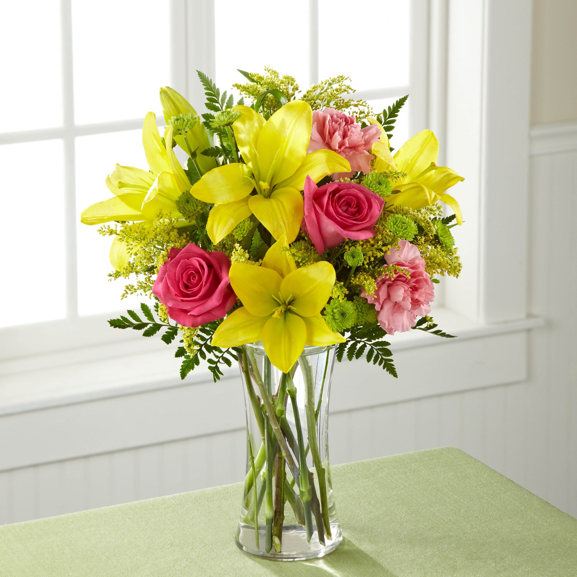 product image for The FTD Bright And Beautiful Bouquet