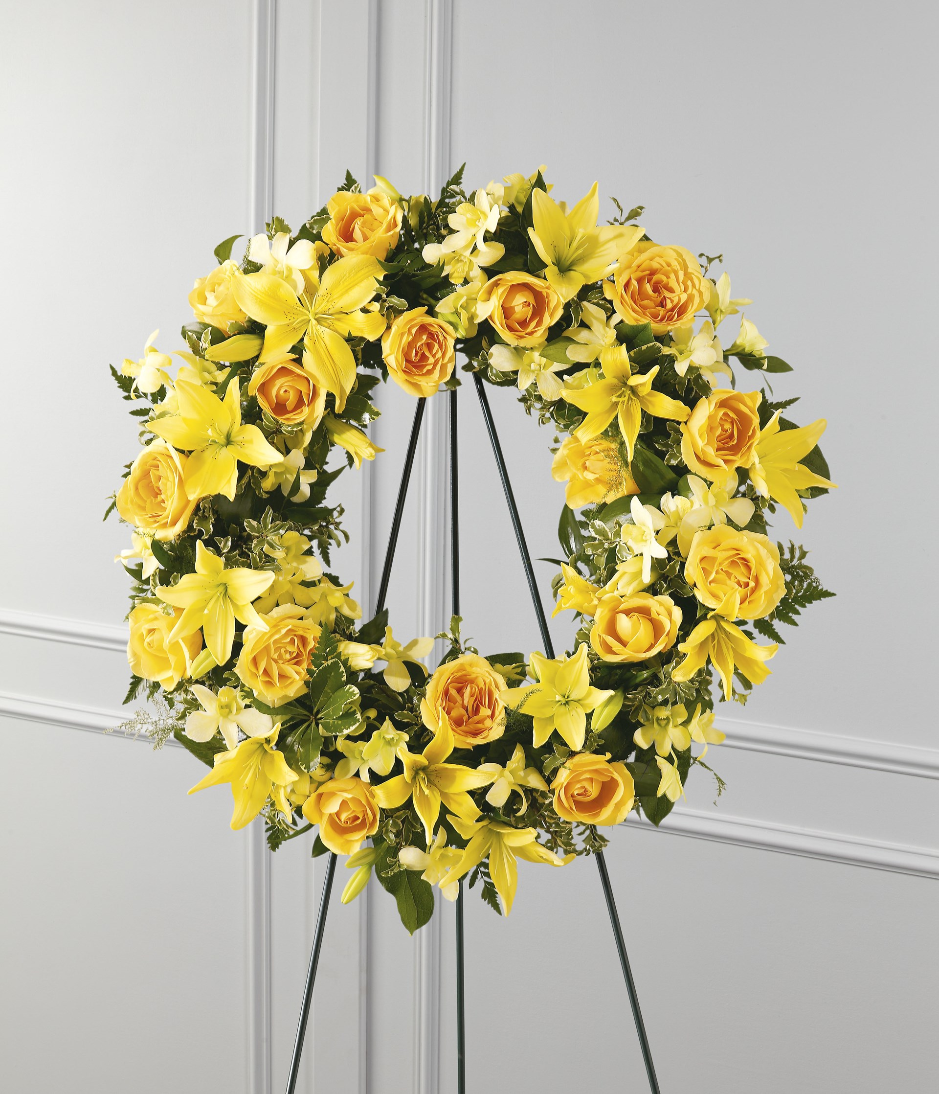 product image for The FTD Ring of Friendship Wreath