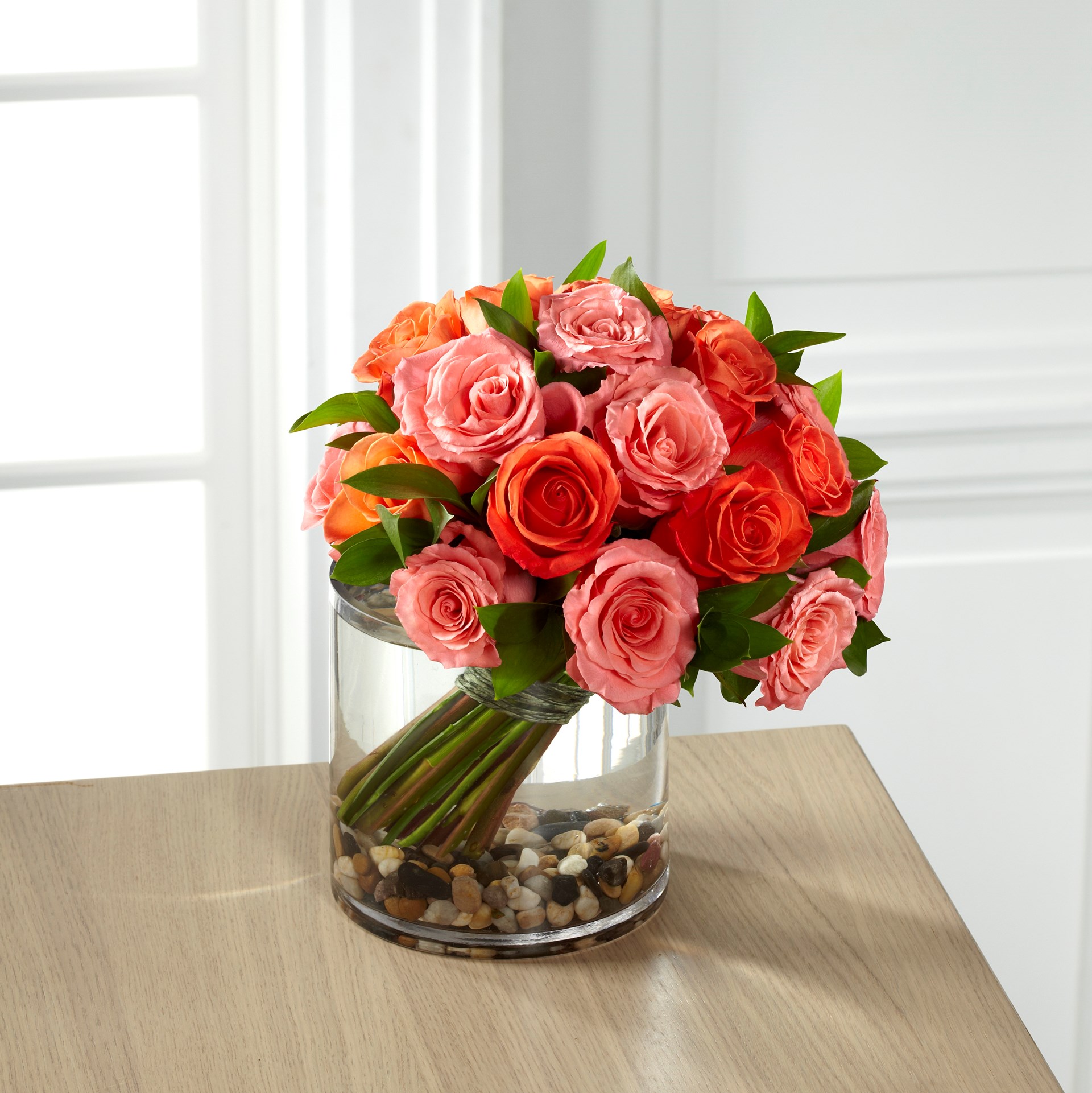 product image for The FTD Blazing Beauty Rose Bouquet