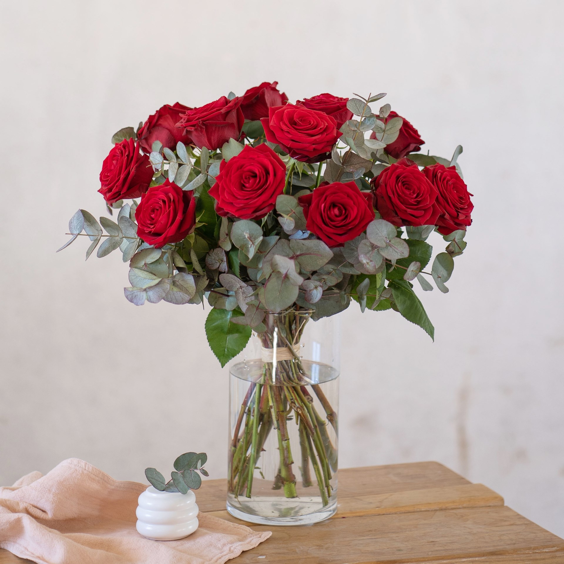 product image for Bouquet of 12 red roses