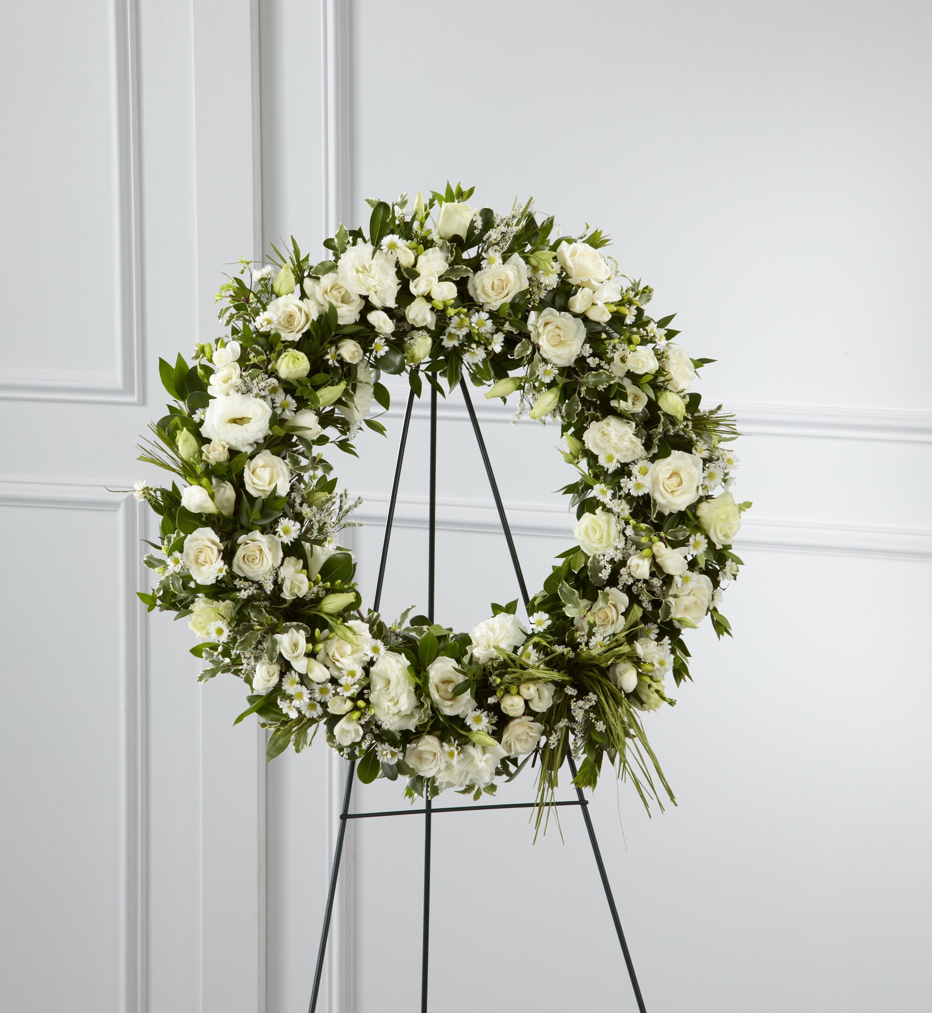 The FTD Splendor Wreath