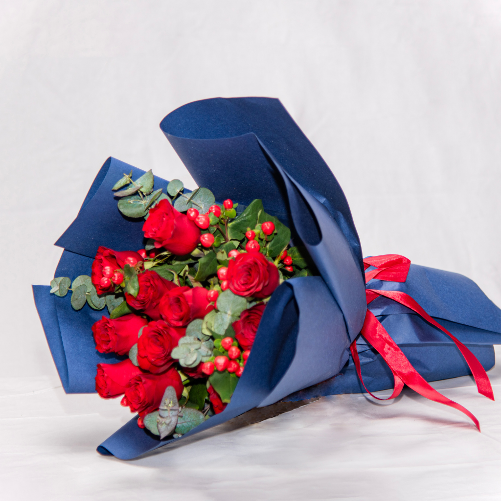 product image for Scarlet Symphony Red Bouquet for Chinese New Year Edition