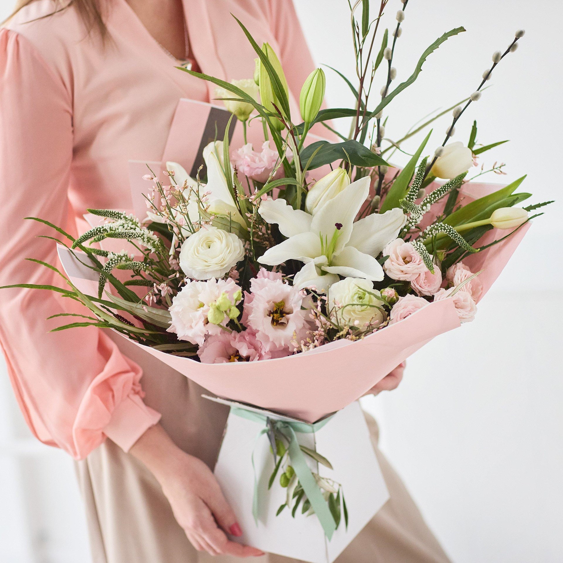 product image for Lovely Trending Spring Bouquet