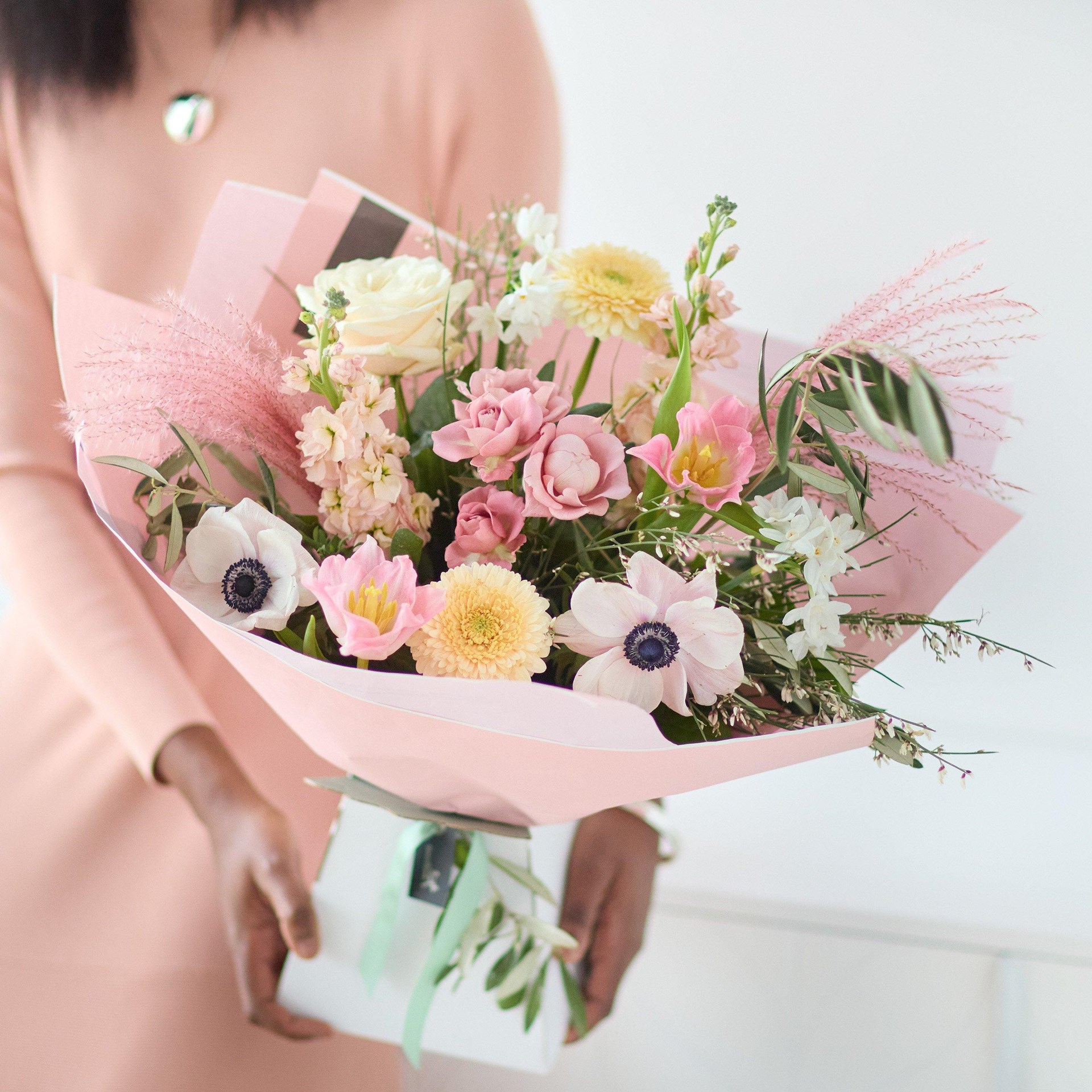 product image for Lovely Trending Spring Bouquet Without Lilies