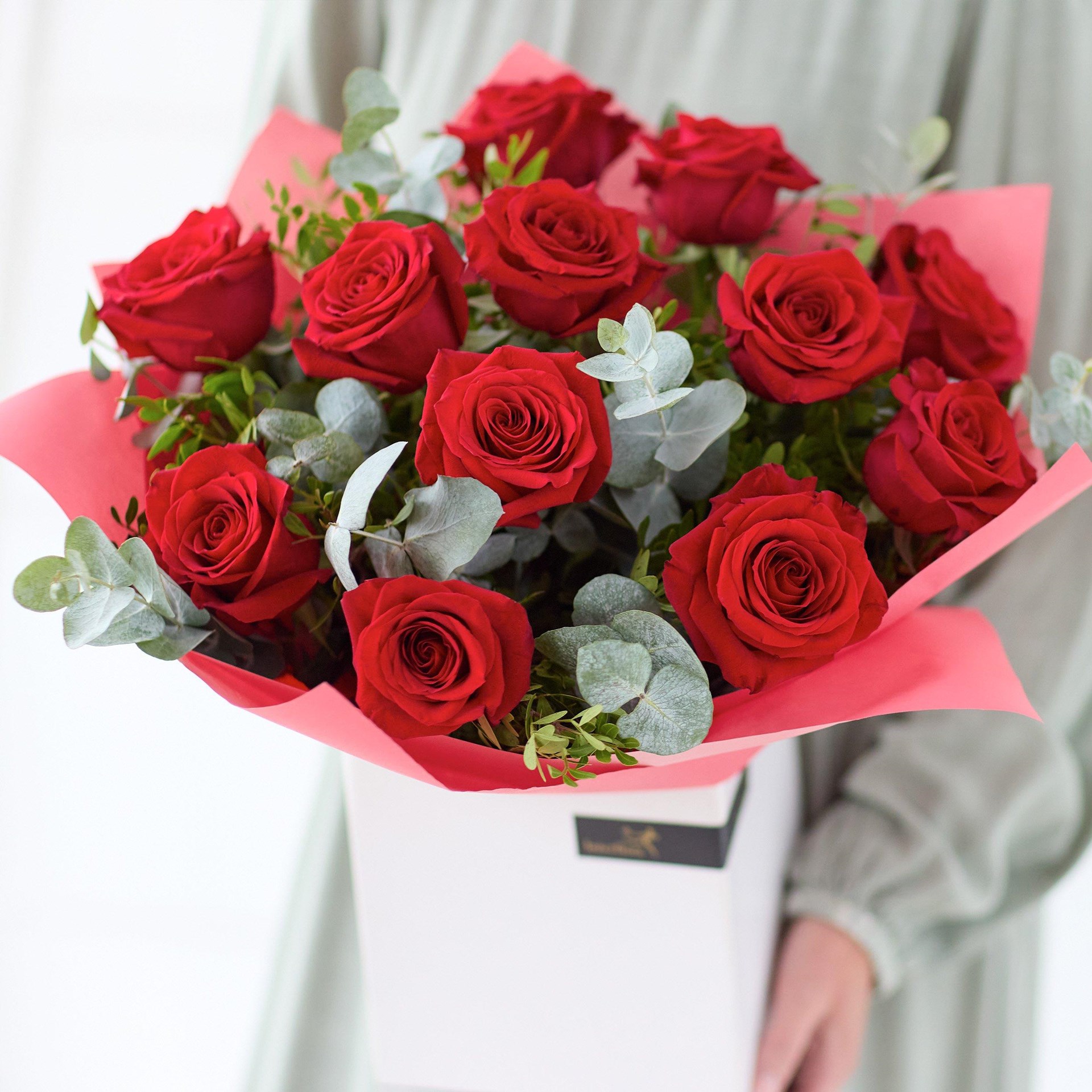 Luxury 12 Red Roses.