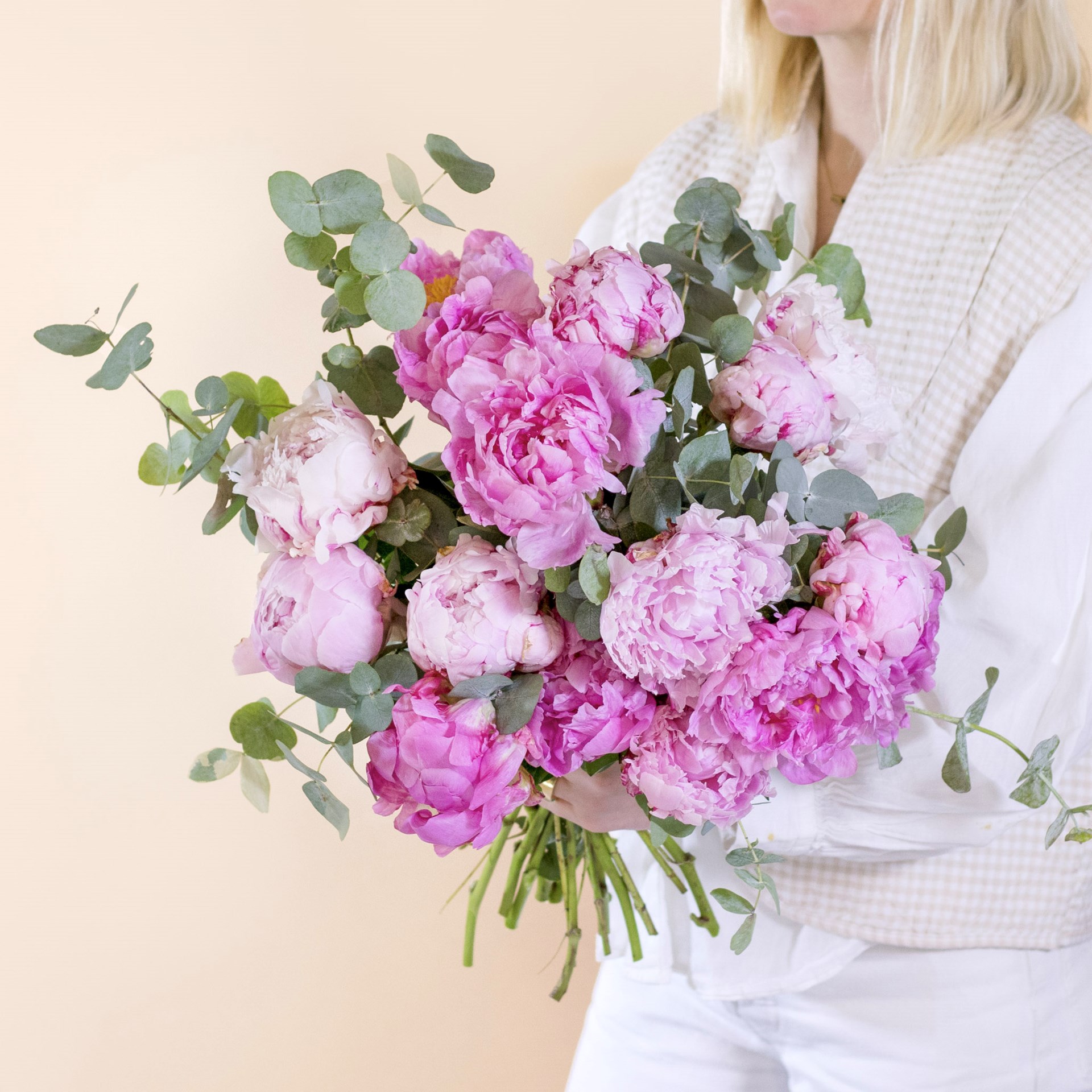 product image for Spring pearls - mixed peonies bouquet in pink tones