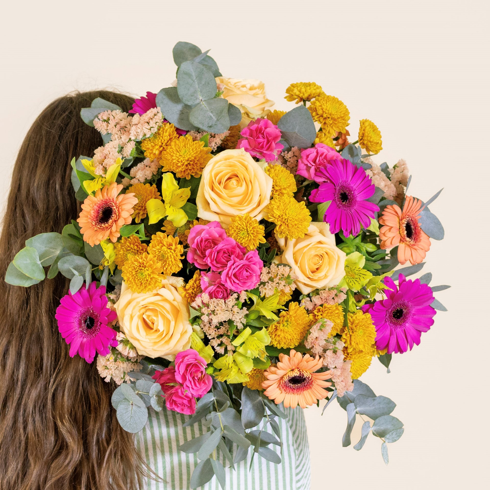 product image for Mamma mia - mixed flower bouquet in orange and pink tones