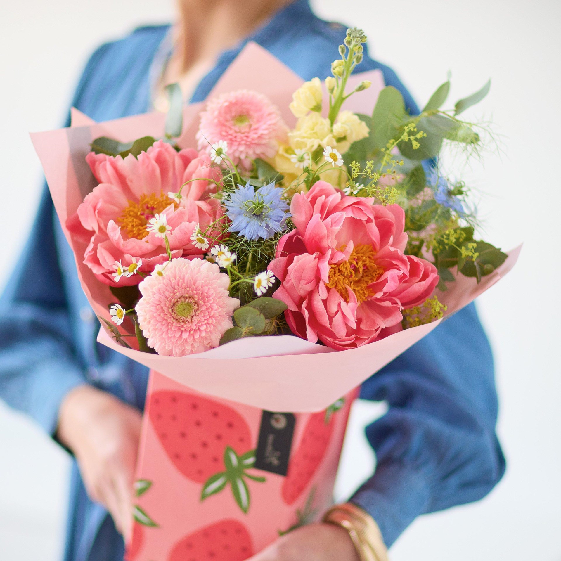 product image for Summer Peony Gift Box.