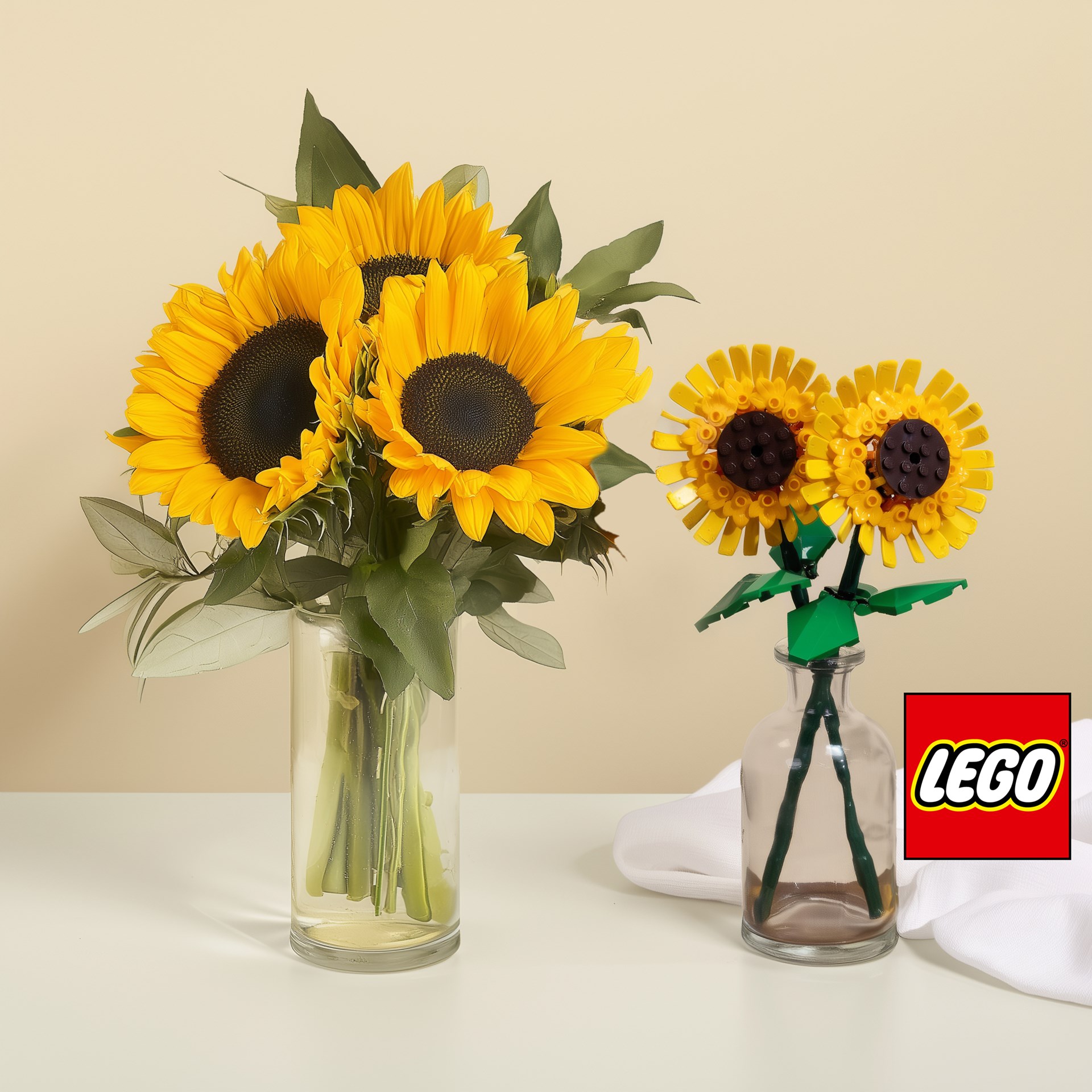 product image for Sunshine - Sunflowers and Lego set