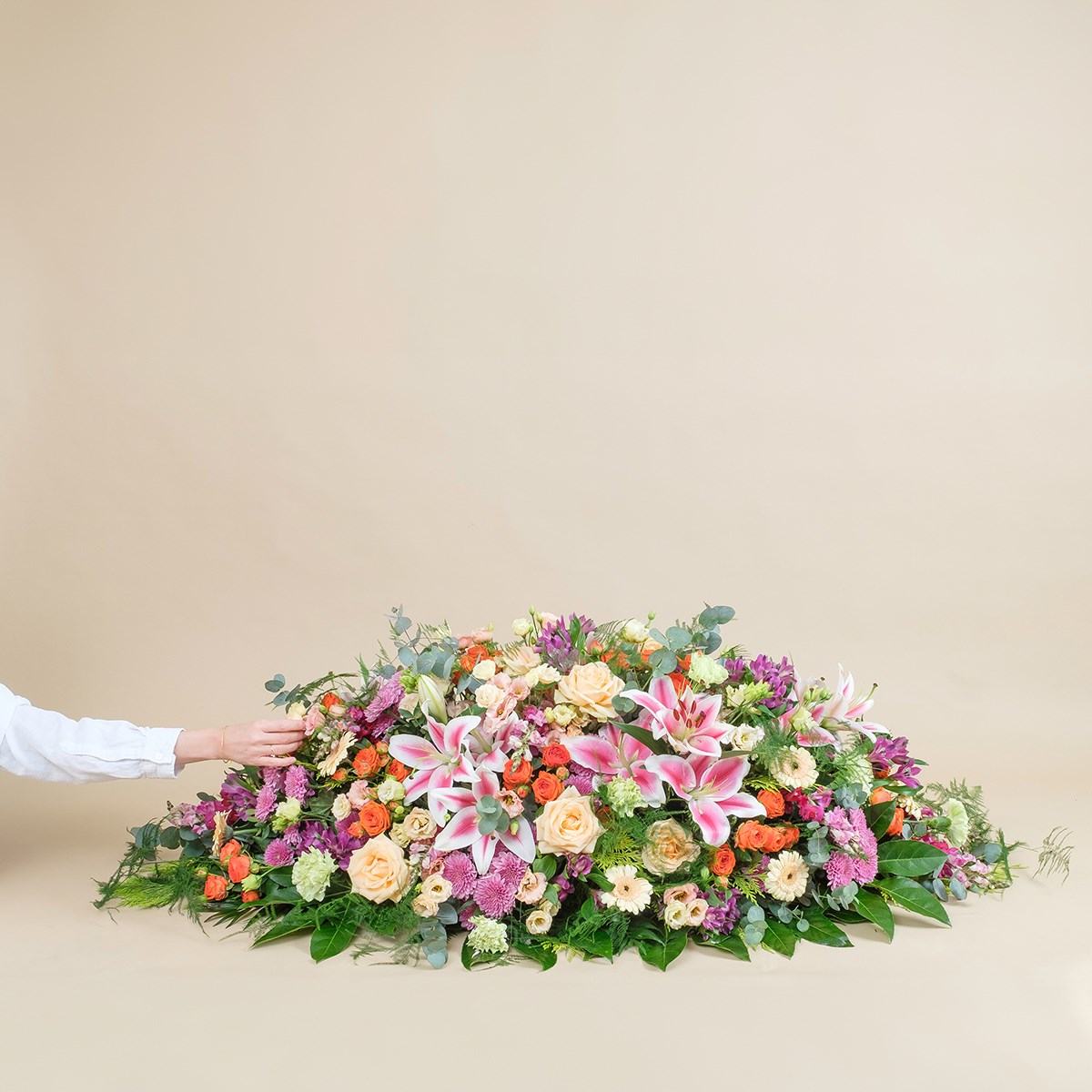 Multicoloured premium funeral composition