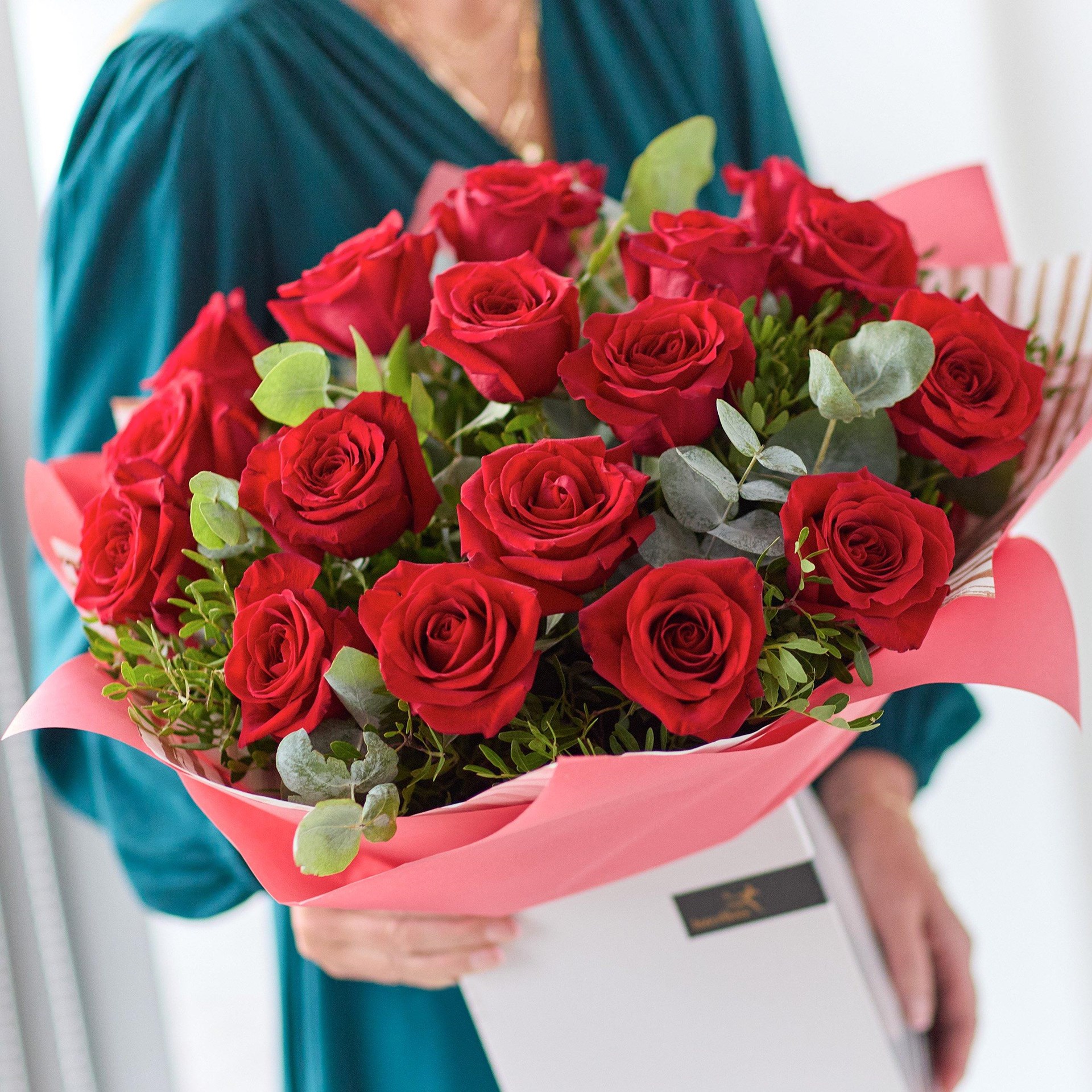 product image for Valentine's Day Luxury 18 Red Roses.