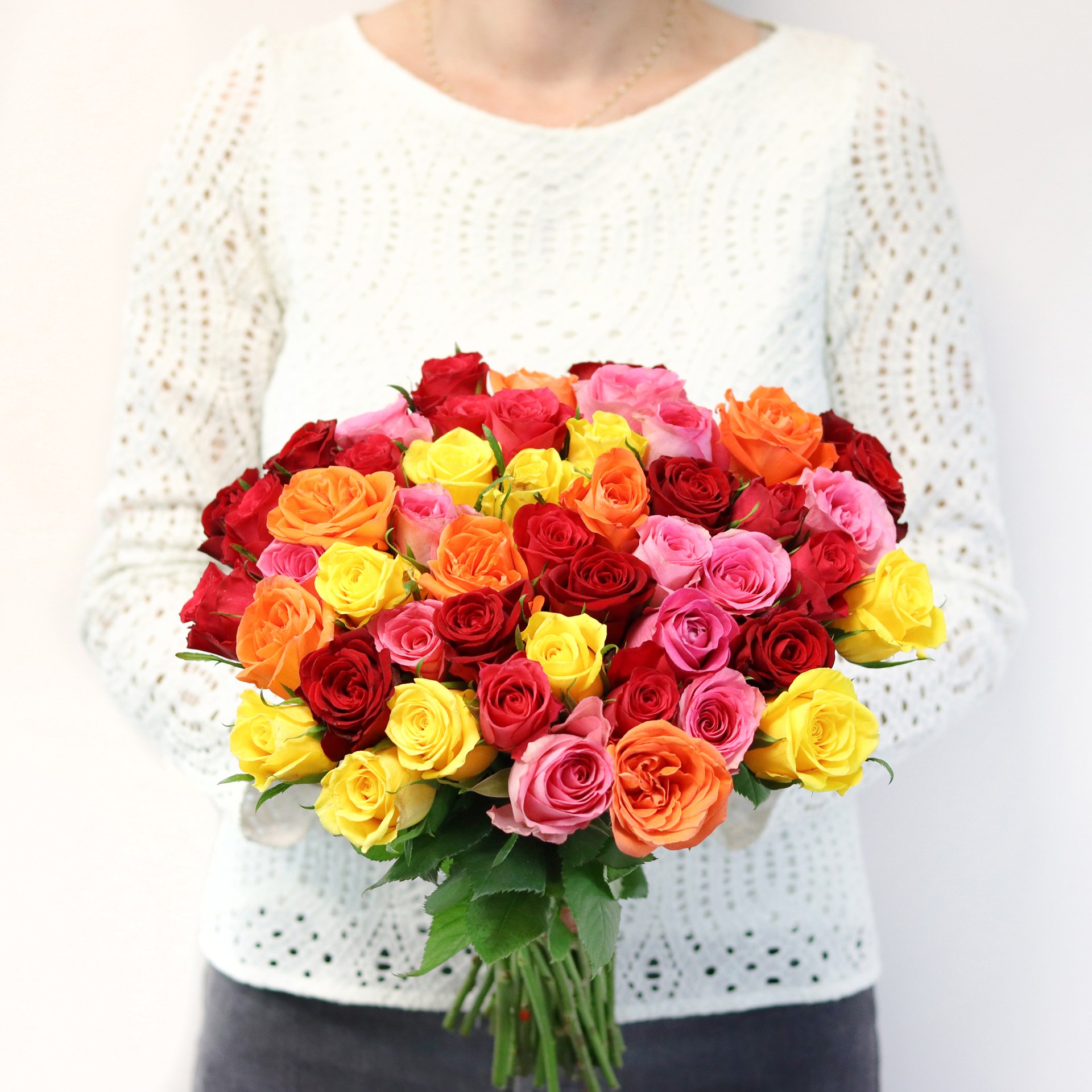 Bouquet of short multicolored roses