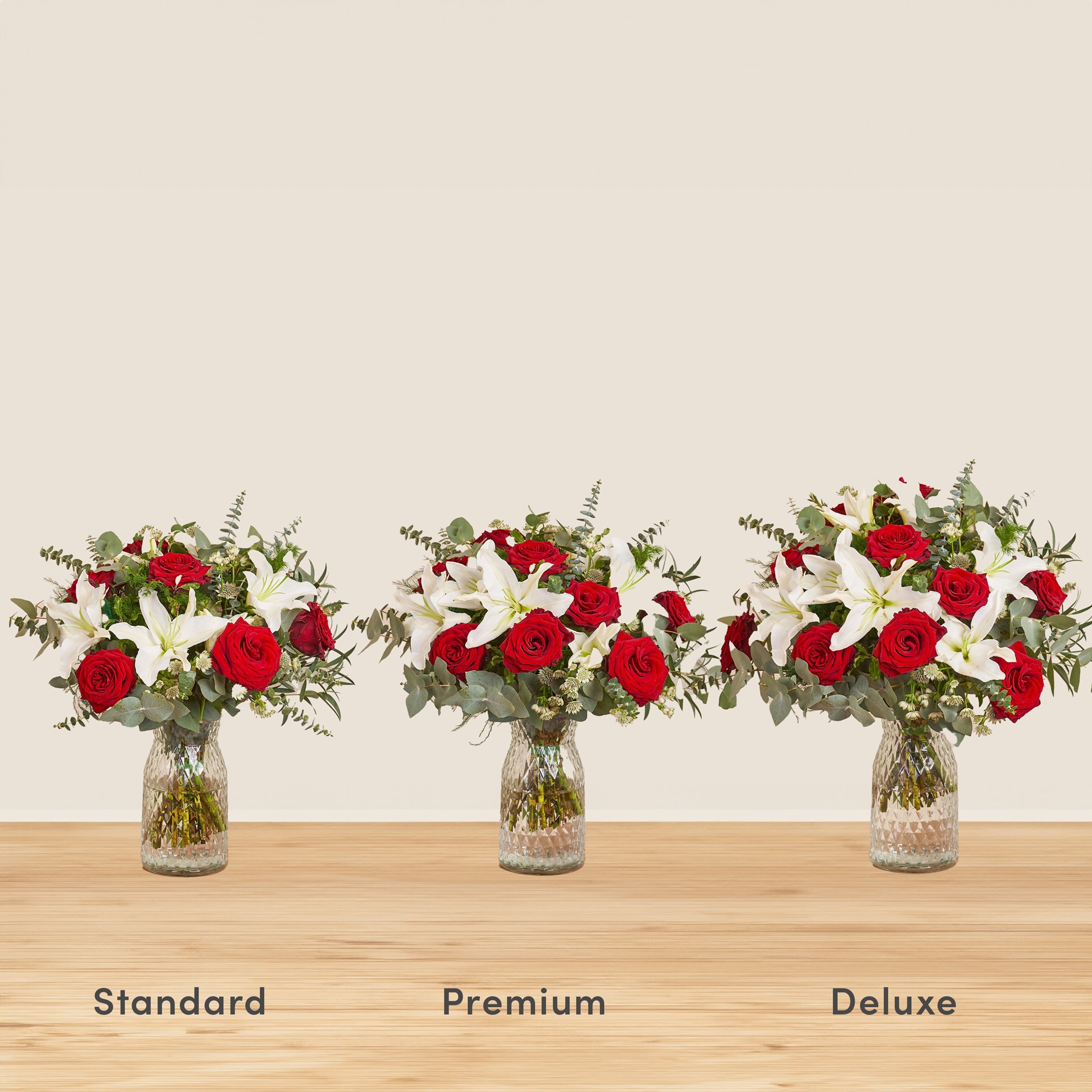 Maldivas - Boquet with withe liliums and red roses