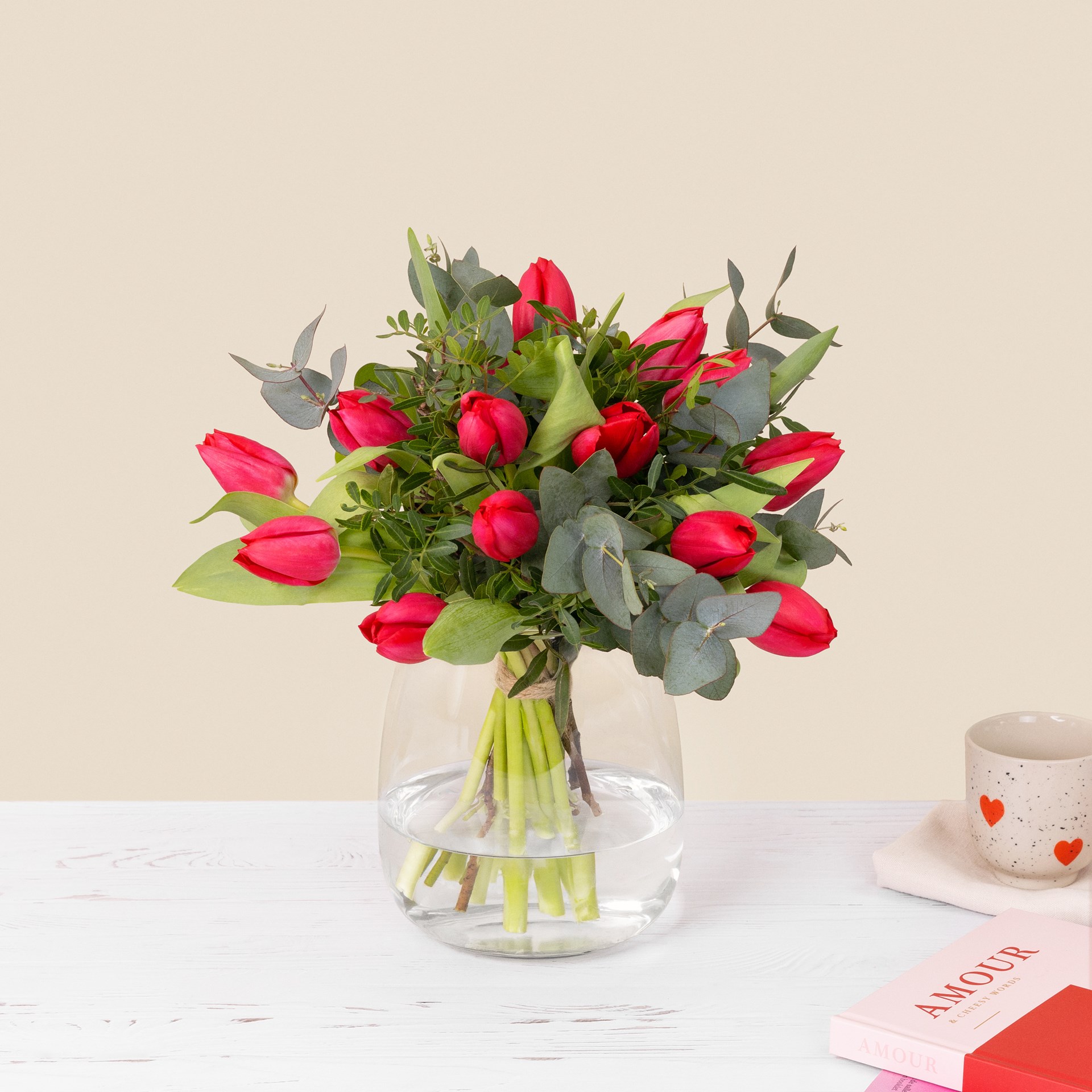 product image for Red tulips bouquet
