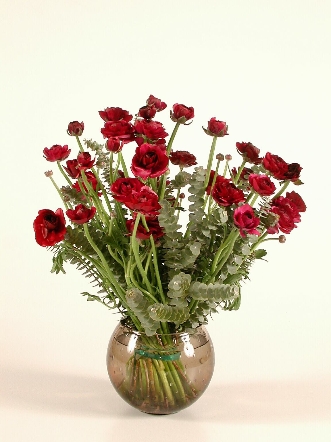 product image for red buttercups bouq