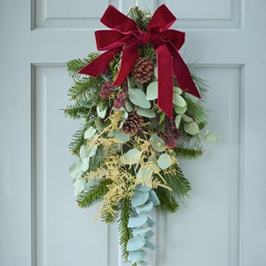 The Christmas Chorus.